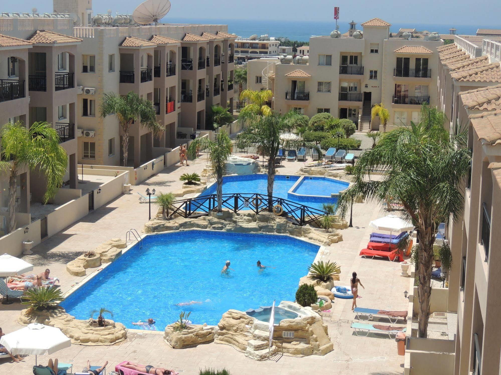 Royal Seacrest Apartments Aphrodite Hills Kültér fotó