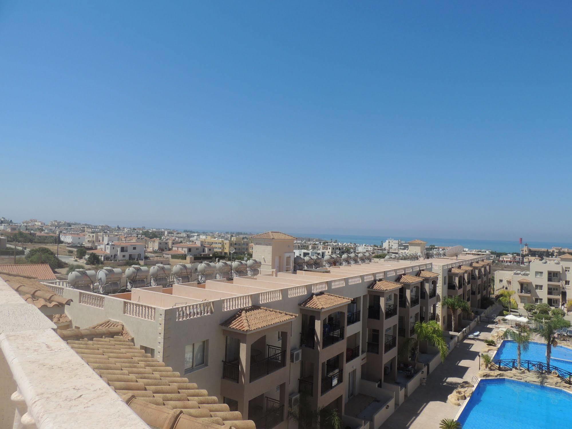 Royal Seacrest Apartments Aphrodite Hills Kültér fotó