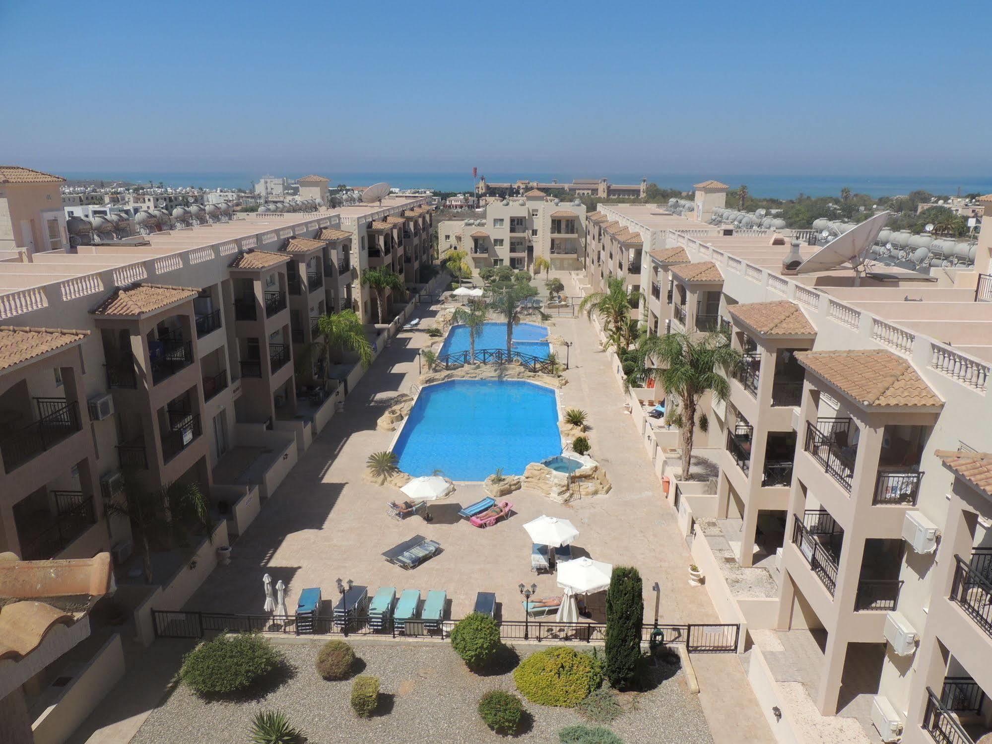 Royal Seacrest Apartments Aphrodite Hills Kültér fotó