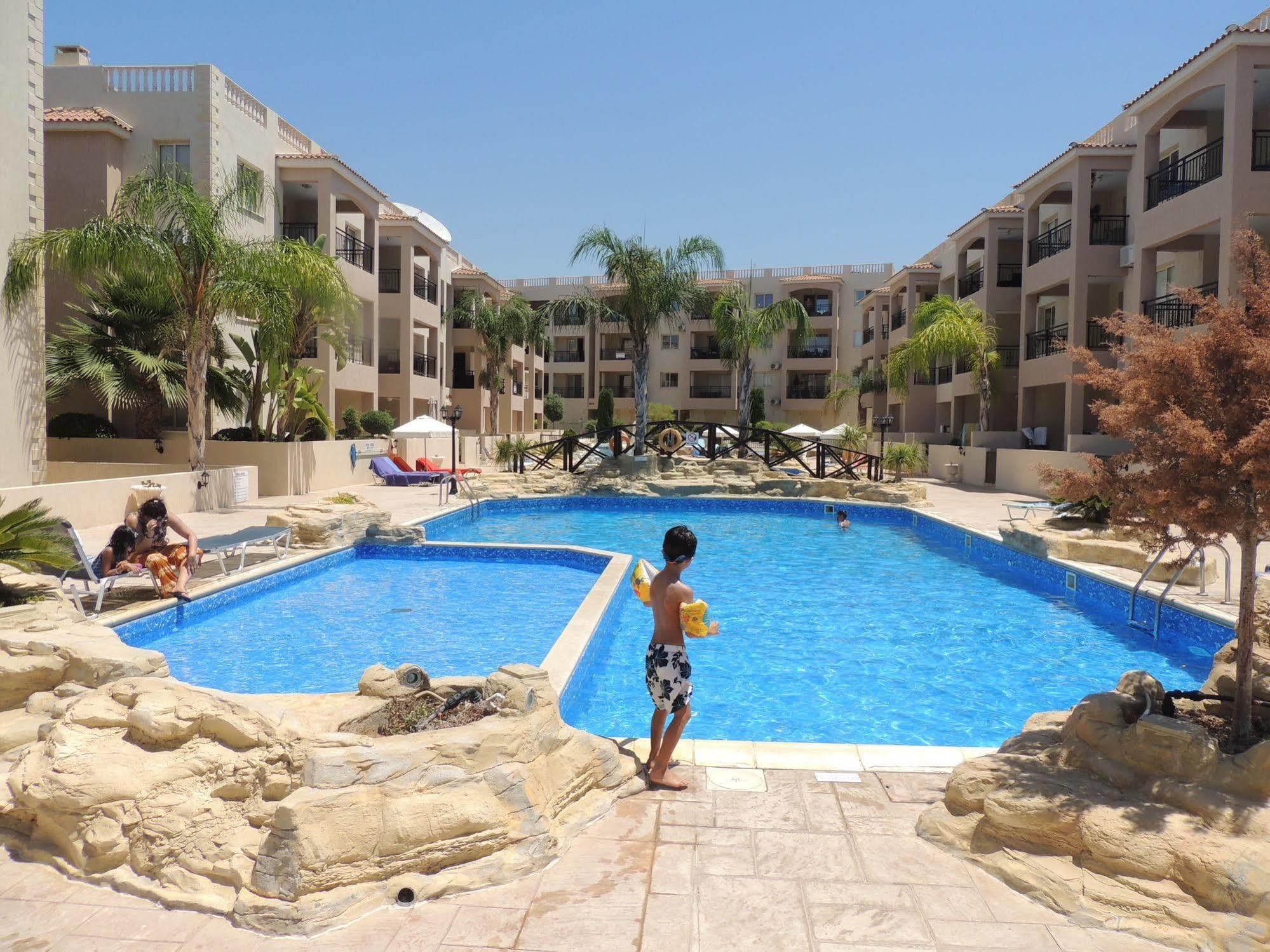Royal Seacrest Apartments Aphrodite Hills Kültér fotó