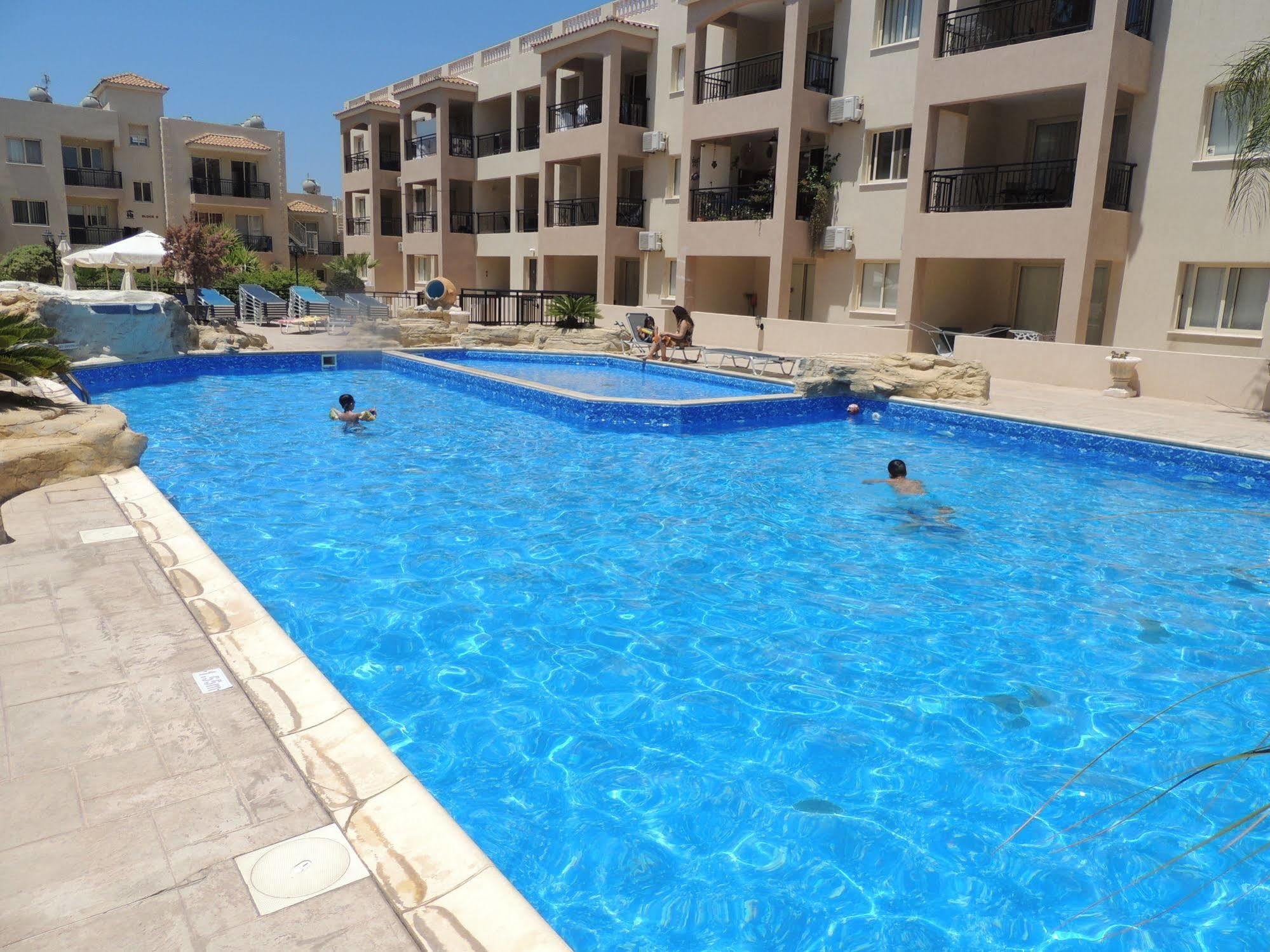 Royal Seacrest Apartments Aphrodite Hills Kültér fotó