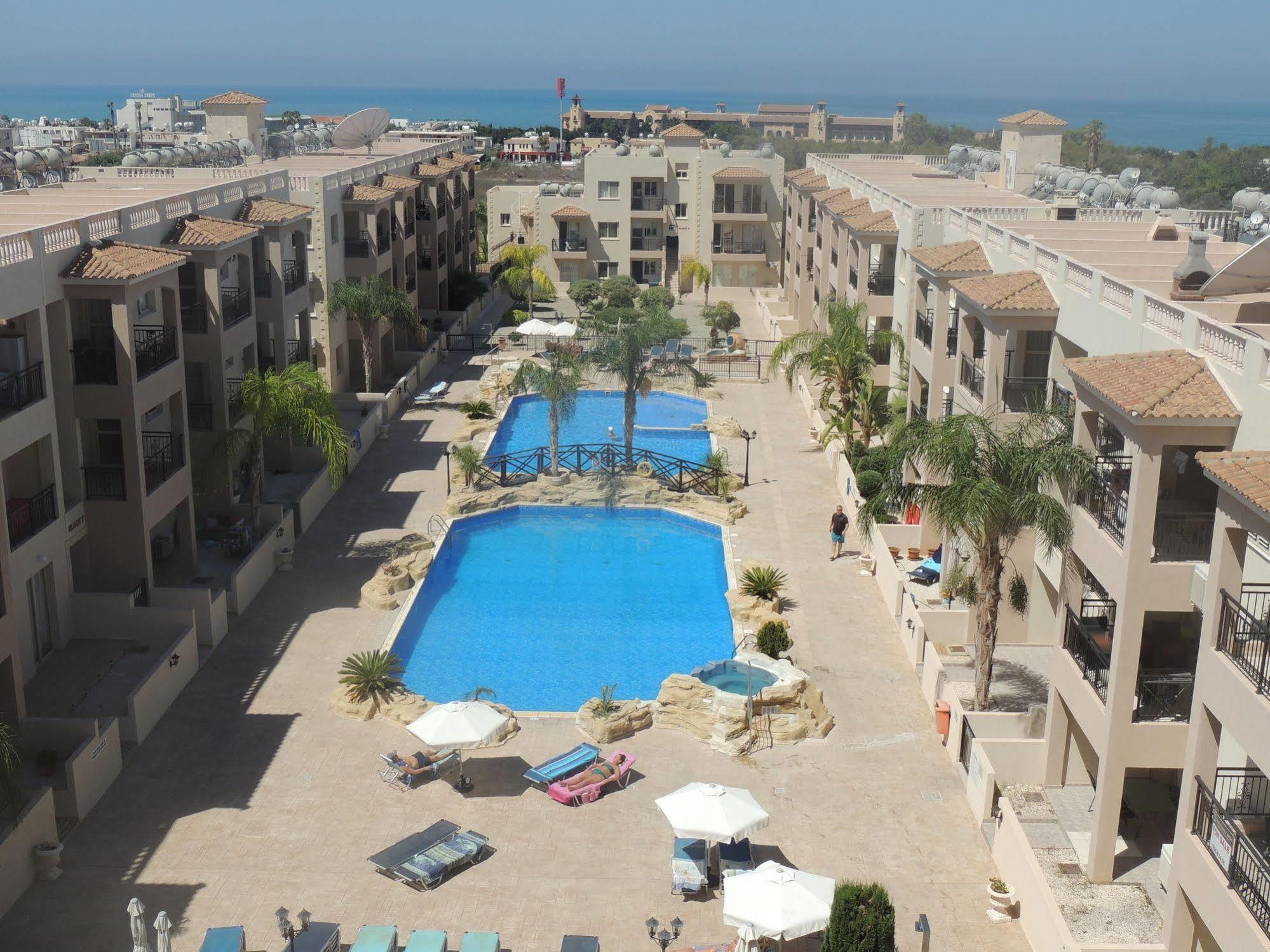 Royal Seacrest Apartments Aphrodite Hills Kültér fotó